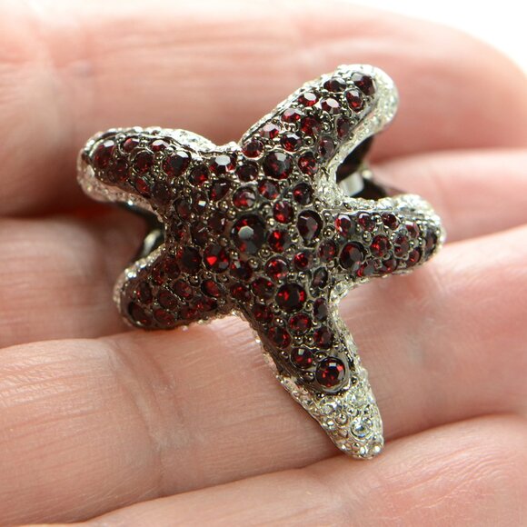 Kenneth Jay Lane KJL Gunmetal Crystal Starfish Cocktail Ring - Picture 5 of 6